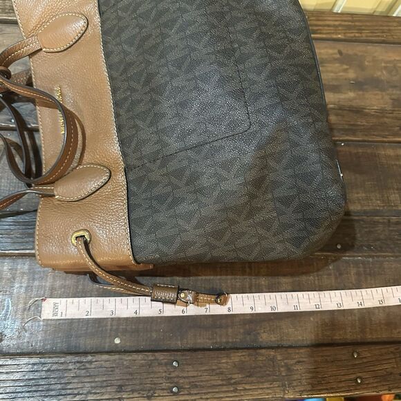 MICHAEL KORS Marina North Drawstring Tote Shoulder Bag Signature - Picture 9 of 13